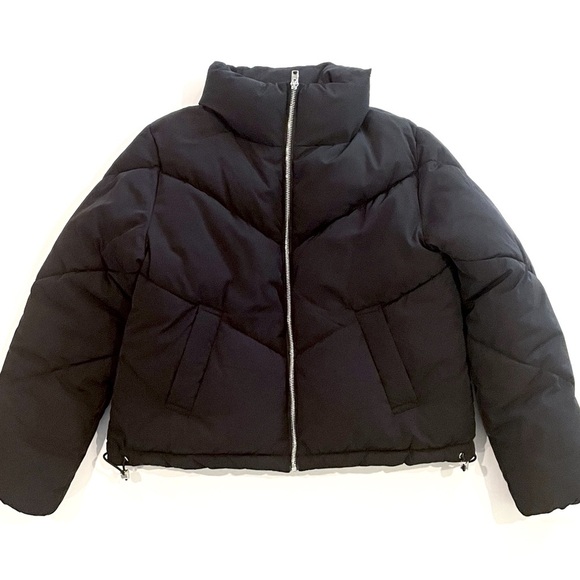 H&M Jackets & Blazers - H&M Women’s Short Puffer Jacket